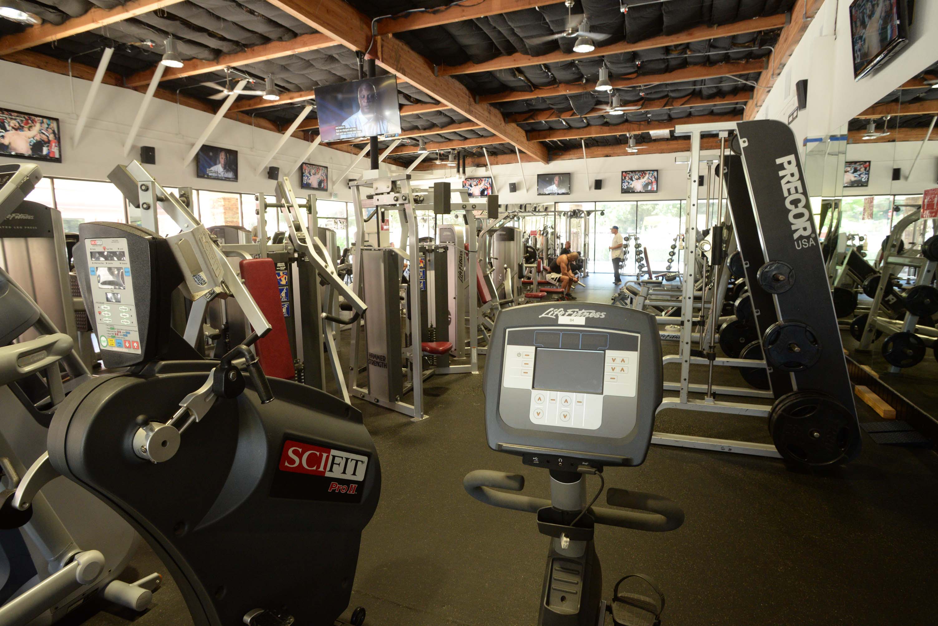 Agoura Fitness About